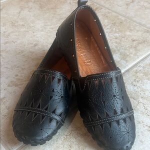 Spring Step Black Leather Loafers